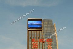 ag尊龙凯时首页网格屏让深圳龙光世纪大厦更高亮
