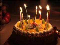 ag尊龙凯时首页八月11周年庆后再唱生日歌